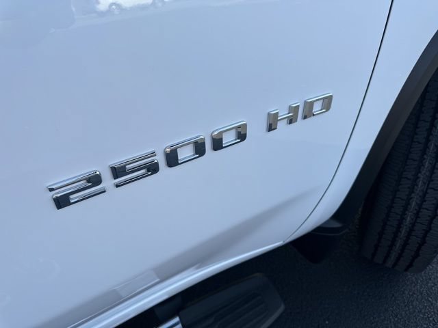 Used 2024 Chevrolet Silverado 2500 LT AWD/4WD image 32
