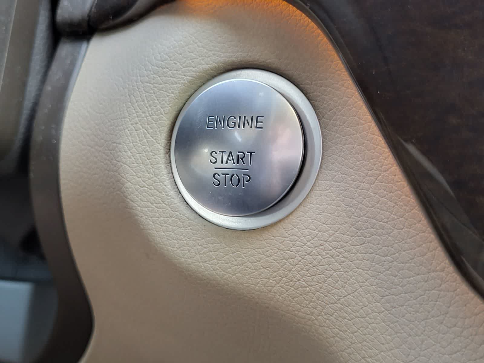 Used 2015 Mercedes-Benz GL 450 4MATIC image 17