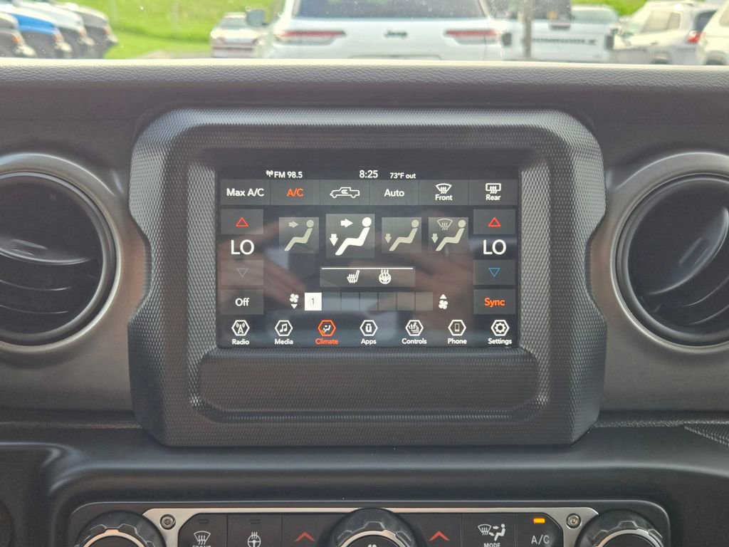 Used 2023 Jeep Gladiator Sport AWD/4WD image 24