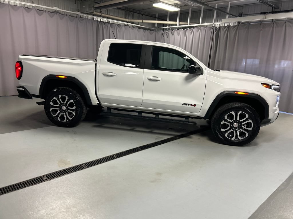 Used 2023 GMC Canyon AT4 w/ Technology Package AWD/4WD image 8