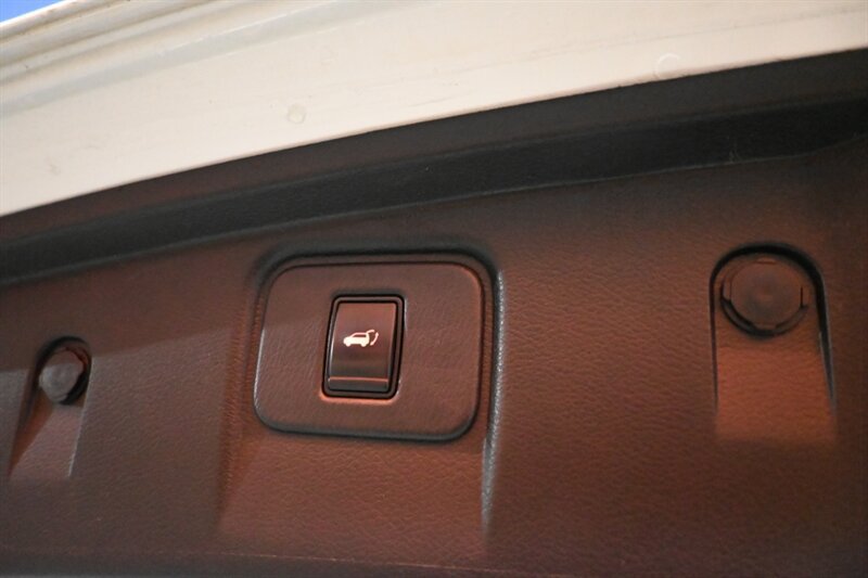 Used 2021 Nissan Murano SL w/ SL Moonroof Package AWD/4WD image 52