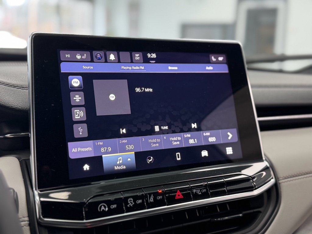 Used 2024 Jeep Compass Limited image 25