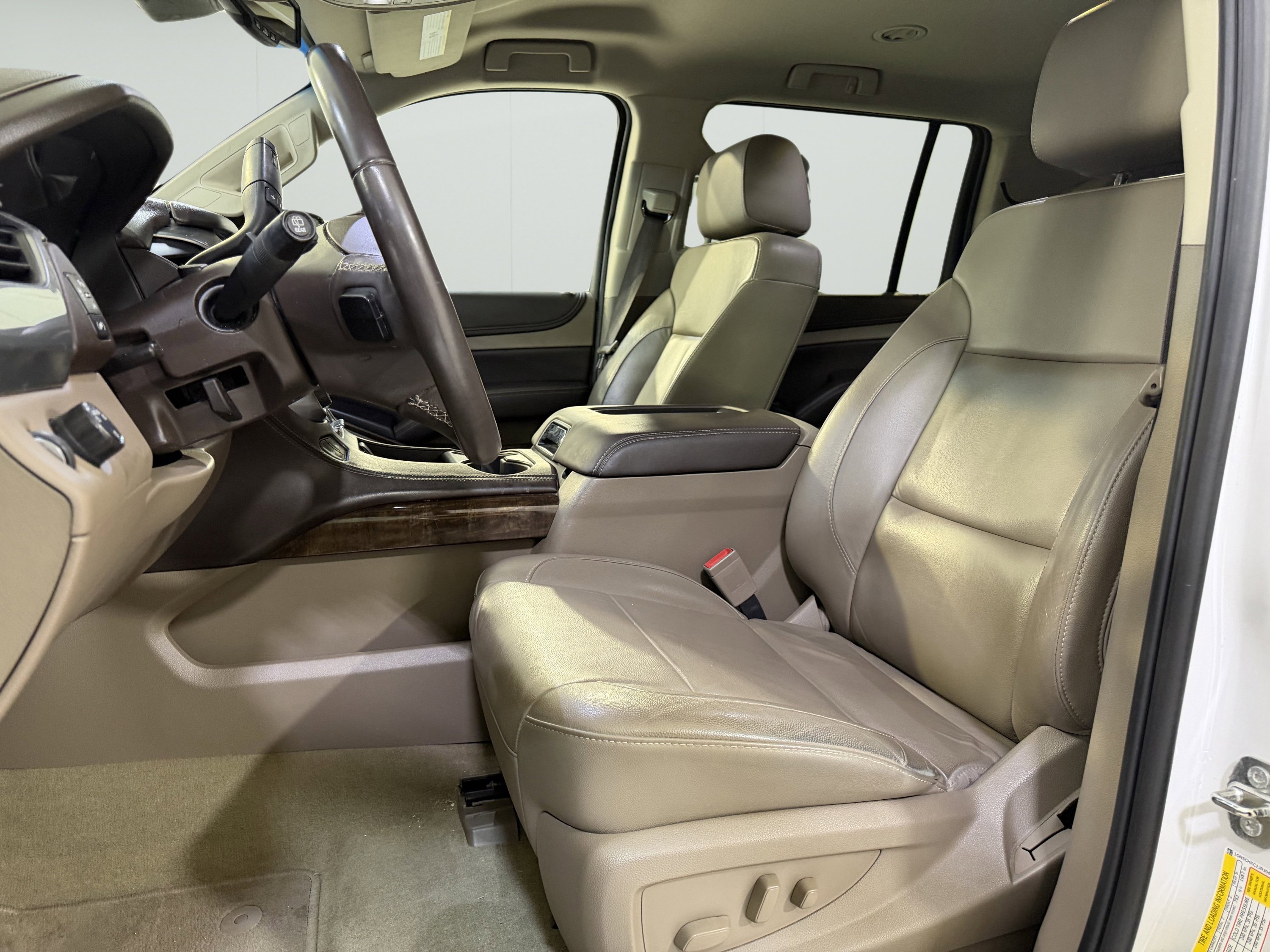 Used 2018 Chevrolet Suburban LT RWD image 9