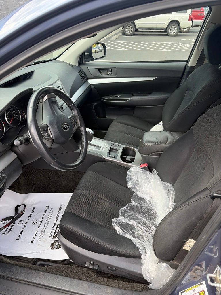 Used 2014 Subaru Outback 2.5i Premium AWD/4WD image 9