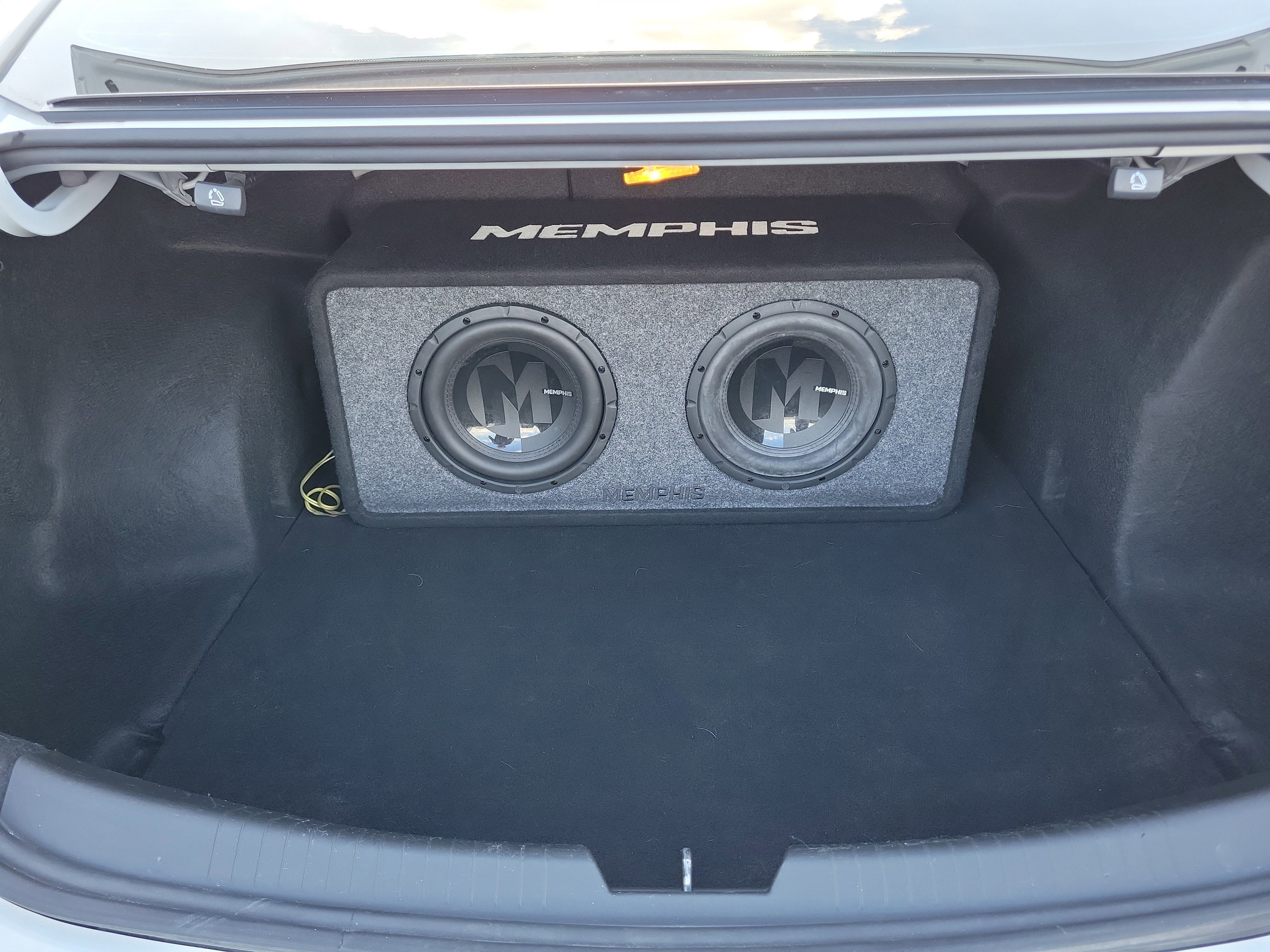 Used 2022 Chevrolet Malibu RS FWD image 8