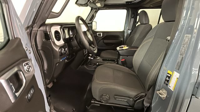 Used 2024 Jeep Wrangler Unlimited w/ Convenience Group AWD/4WD image 10