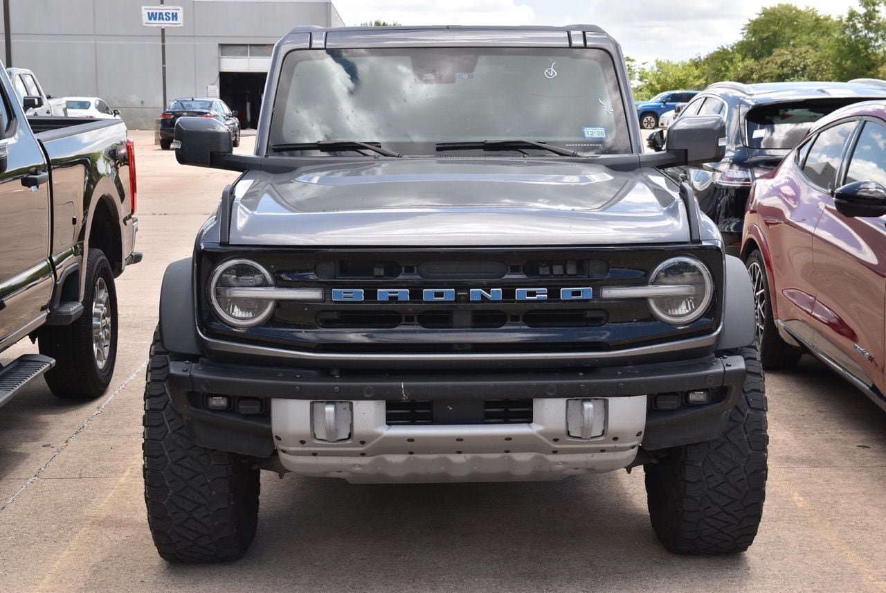 Certified 2023 Ford Bronco Outer Banks w/ Sasquatch Package AWD/4WD image 3