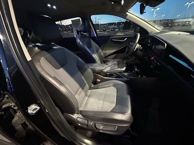 Used 2023 Kia Niro EX Touring image 28