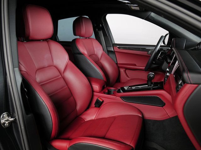 Certified 2025 Porsche Macan S AWD/4WD image 11
