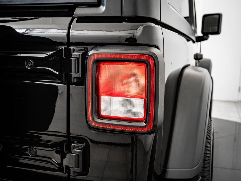 Used 2019 Jeep Wrangler Sport S image 18