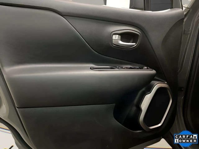 Used 2022 Jeep Renegade Latitude AWD/4WD image 48
