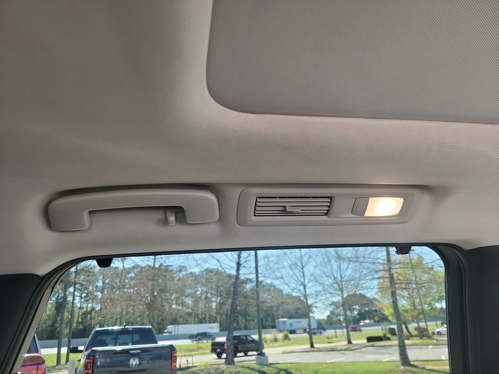 Used 2024 INFINITI QX60 Luxe w/ Performance Audio Package image 29