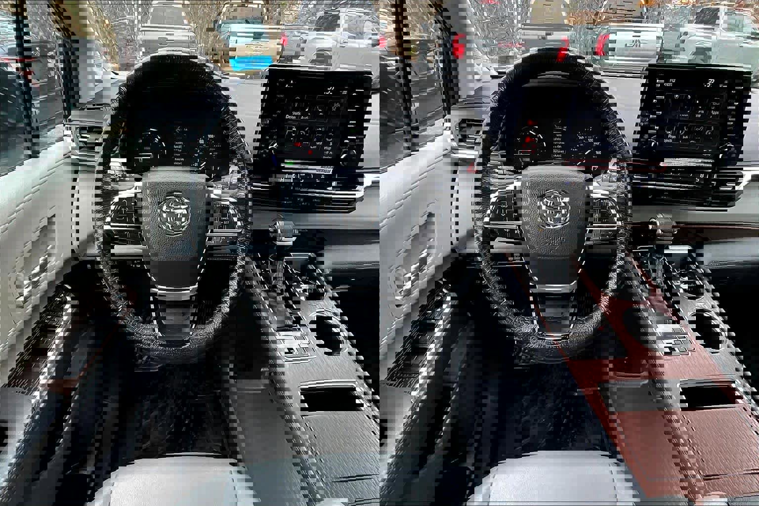 Certified 2024 Toyota Sienna XLE w/ XLE Plus Package image 6