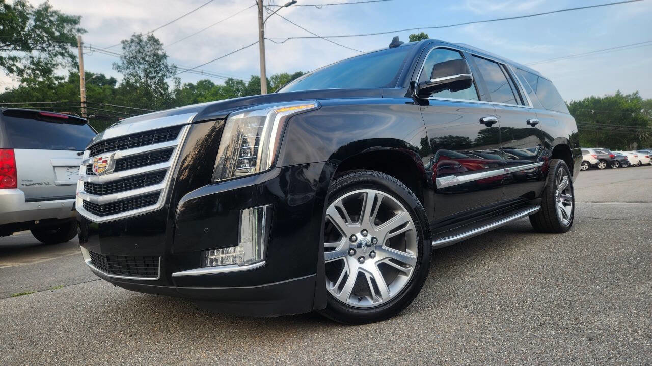 Used 2015 Cadillac Escalade ESV Luxury image 2