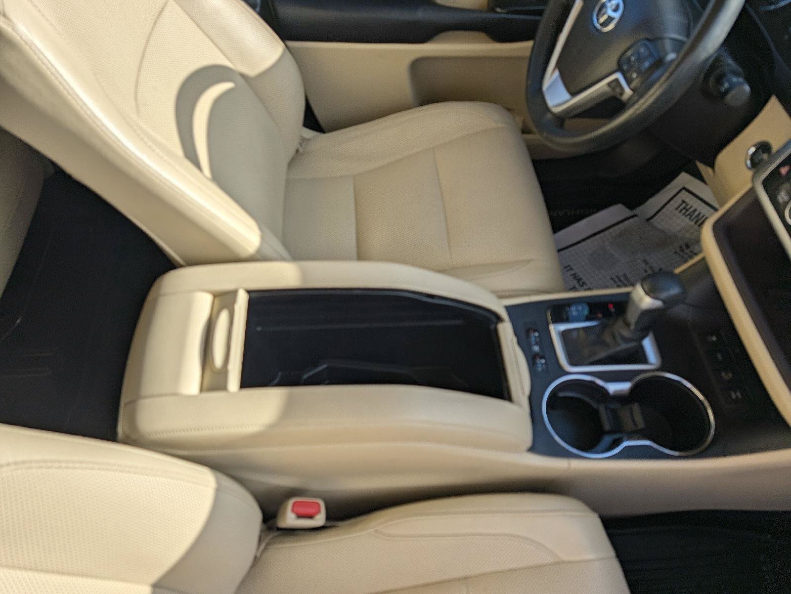 Used 2019 Toyota Highlander Limited AWD/4WD image 24