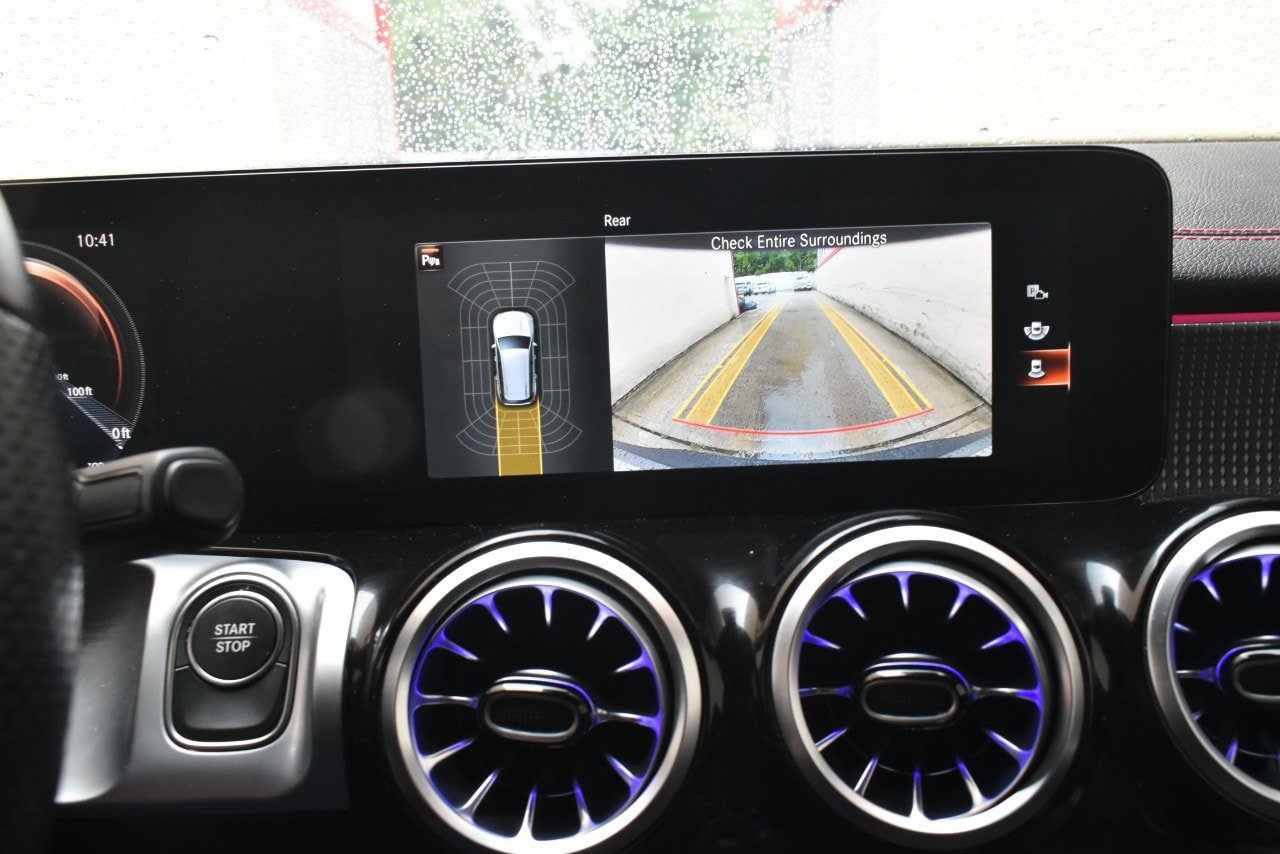 Used 2022 Mercedes-Benz EQB 300 4MATIC image 24