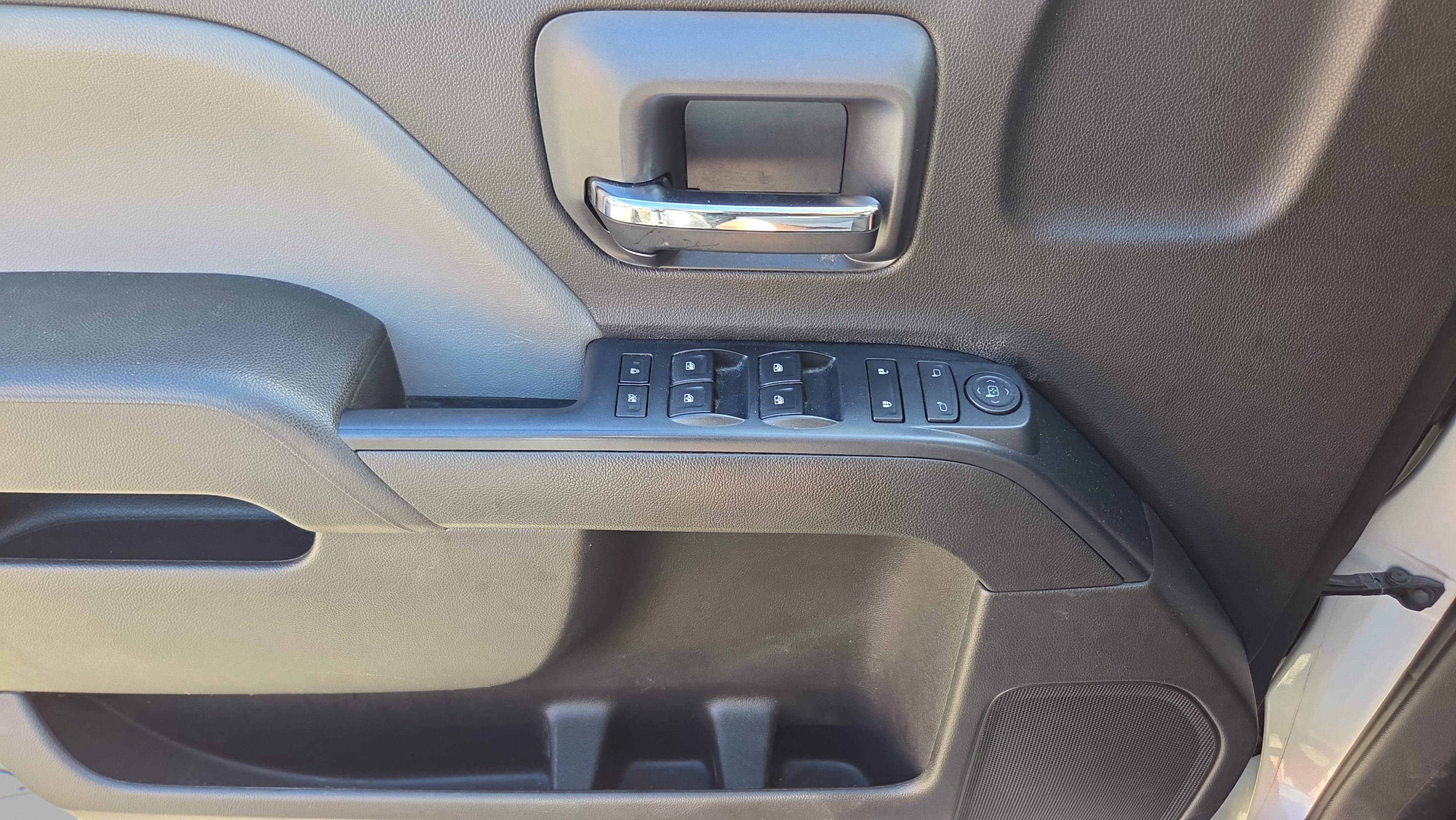 Used 2017 Chevrolet Silverado 1500 Custom w/ Custom Convenience Package RWD image 30