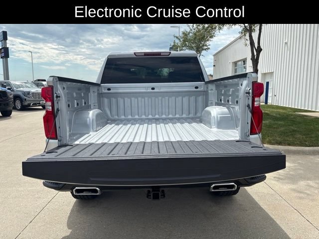 Used 2021 Chevrolet Silverado 1500 Custom Trail Boss w/ LPO, Dark Essentials Package AWD/4WD image 23