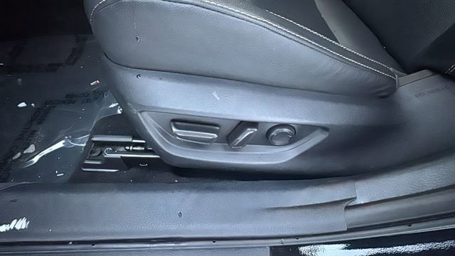Used 2025 Toyota Camry SE image 28