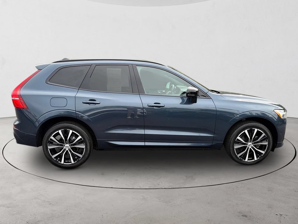 Certified 2024 Volvo XC60 B5 Plus w/ Climate Package AWD/4WD image 6