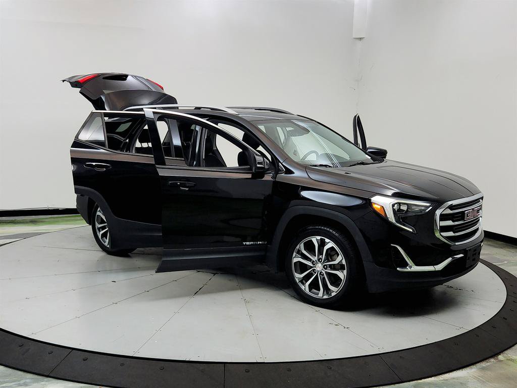 Used 2020 GMC Terrain SLT w/ GMC Pro Grade Package AWD/4WD image 10