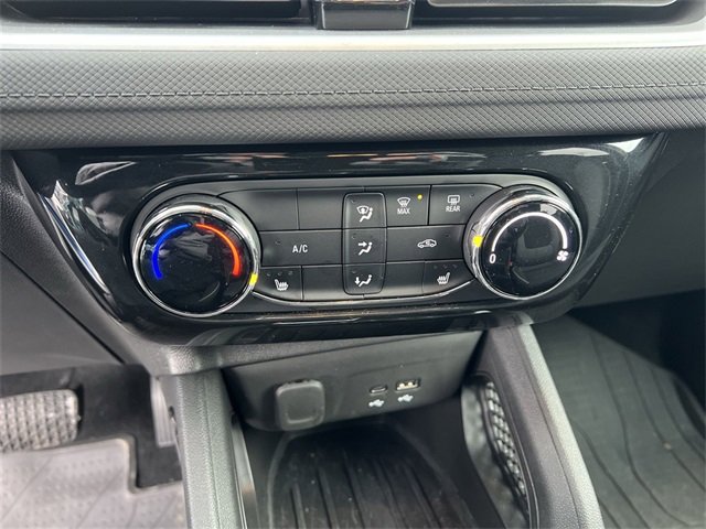 Used 2024 Chevrolet TrailBlazer LT w/ LT Cold Weather Package image 15