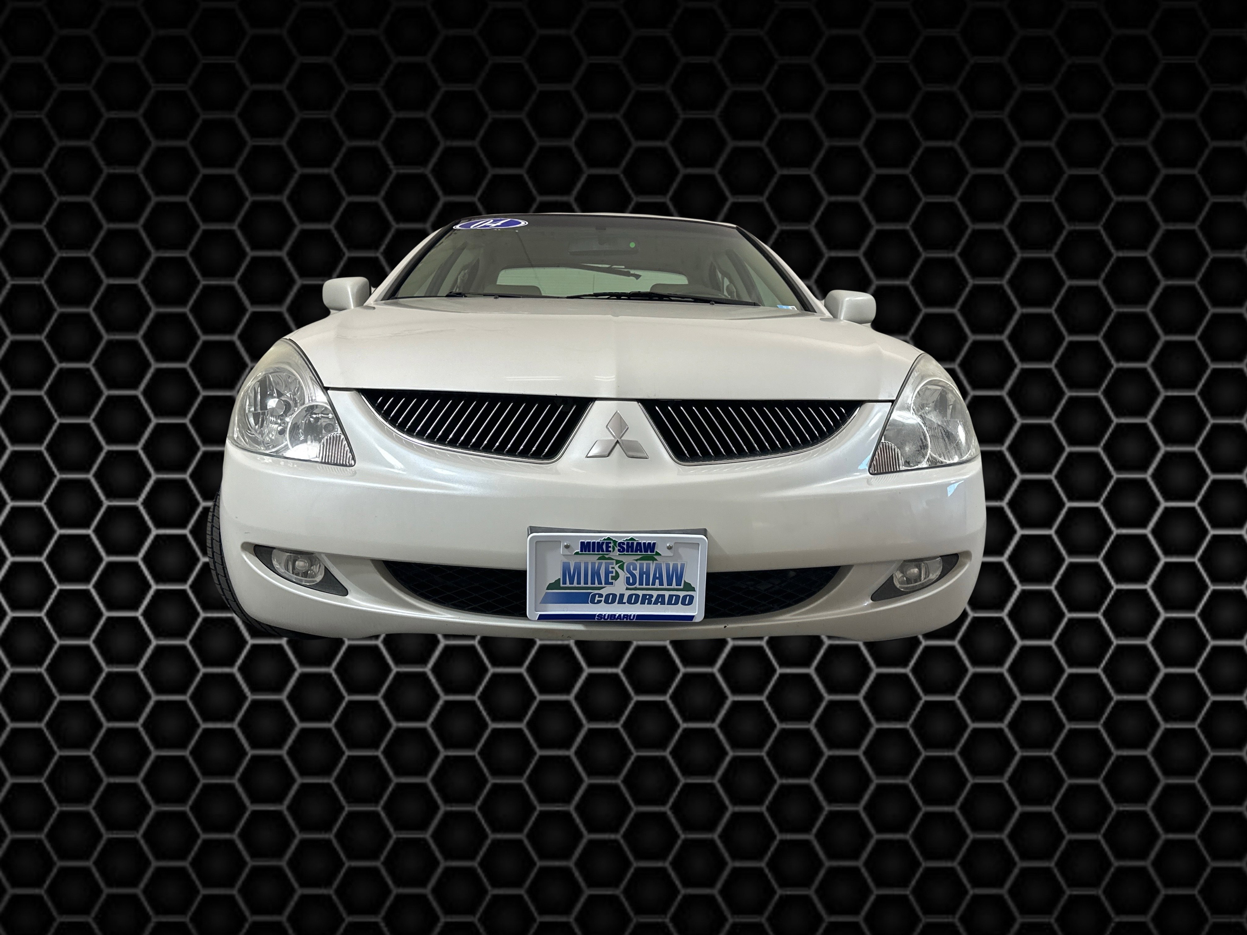 Used 2004 Mitsubishi Diamante LS image 2