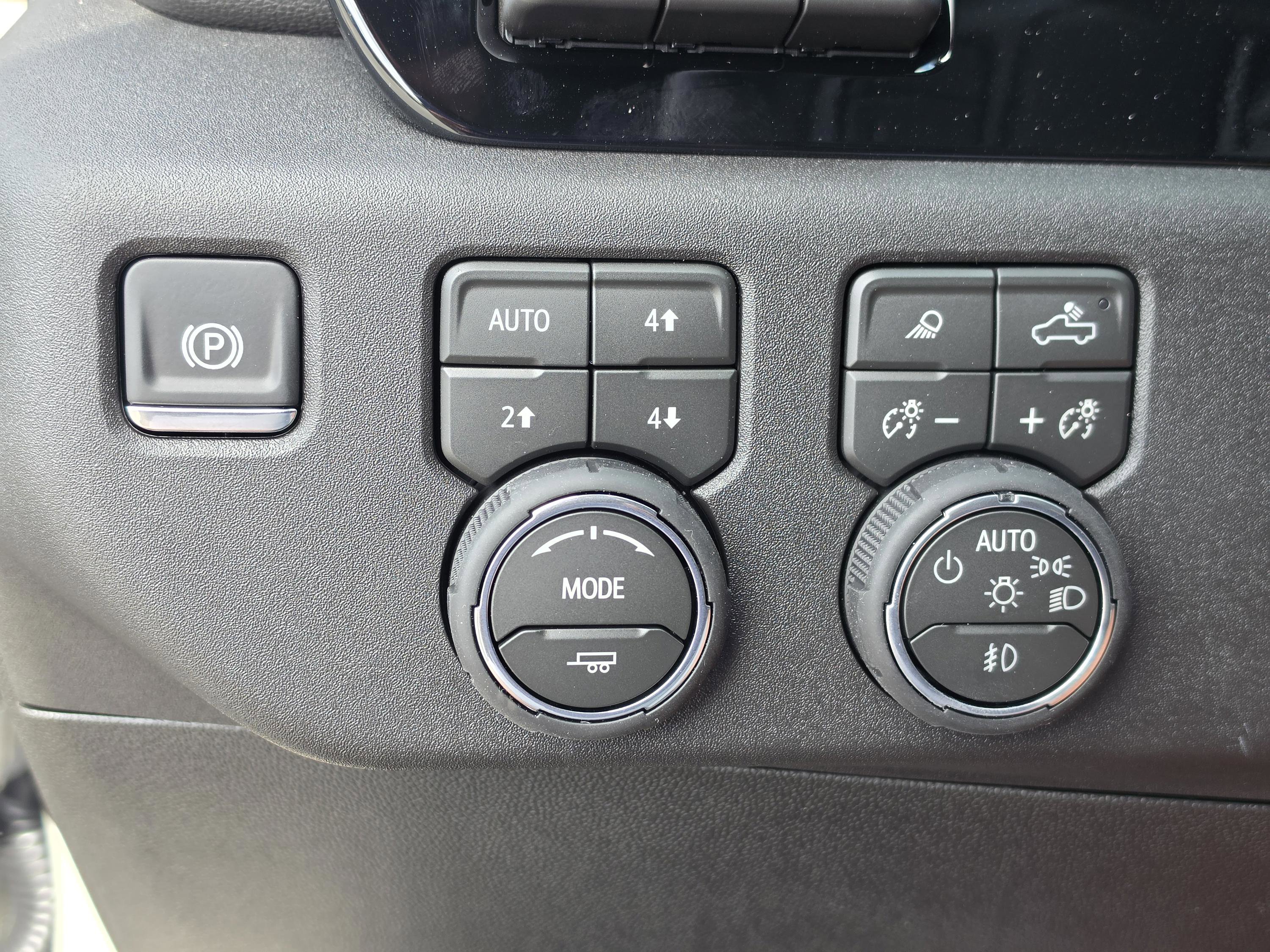 New 2026 Chevrolet Silverado 2500 ZR2 AWD/4WD image 31