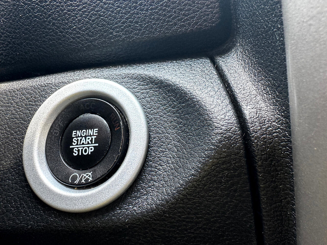 Used 2017 RAM 2500 Laramie w/ Sport Appearance Group image 40