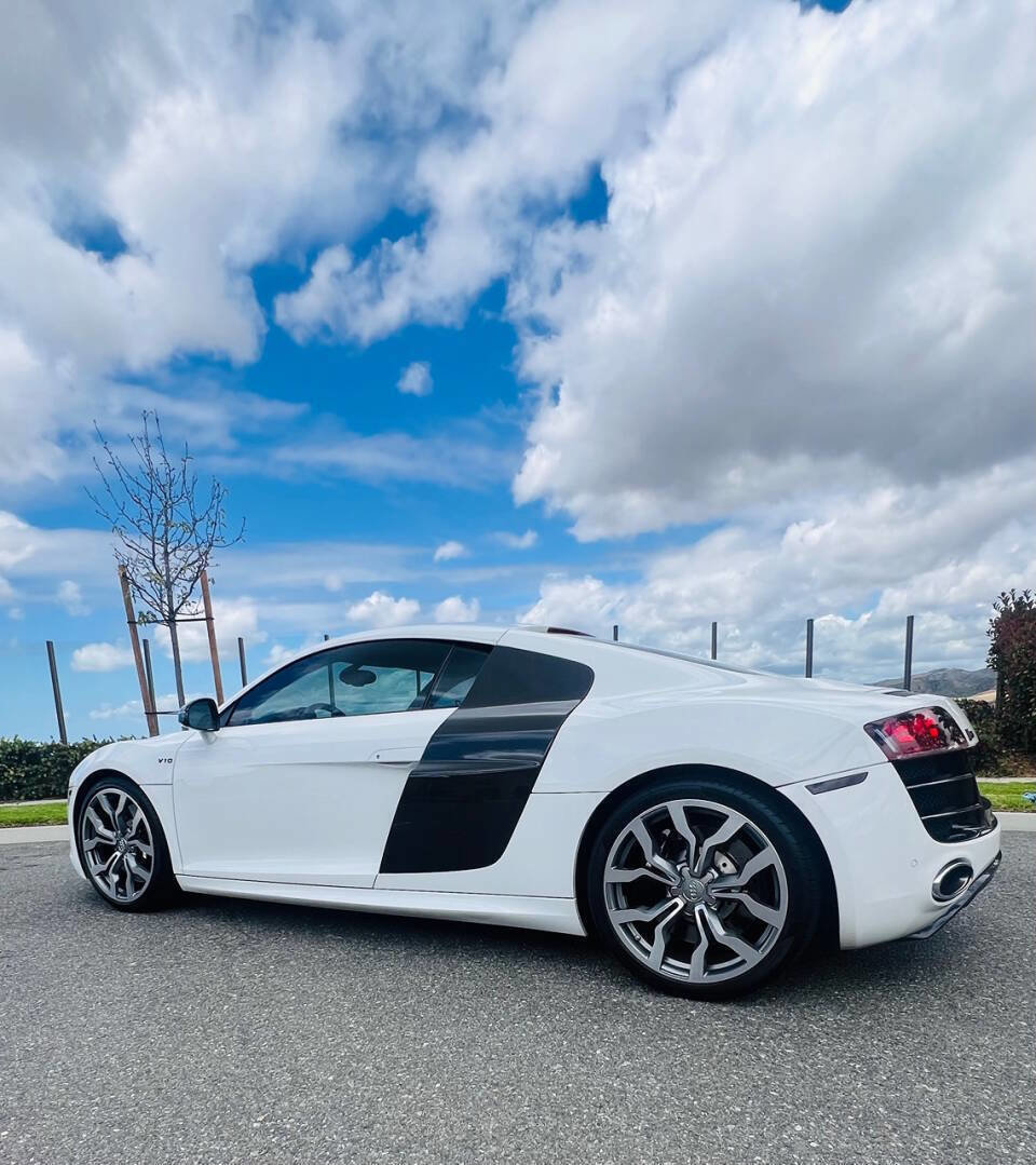 Used 2011 Audi R8 V10 AWD/4WD image 3
