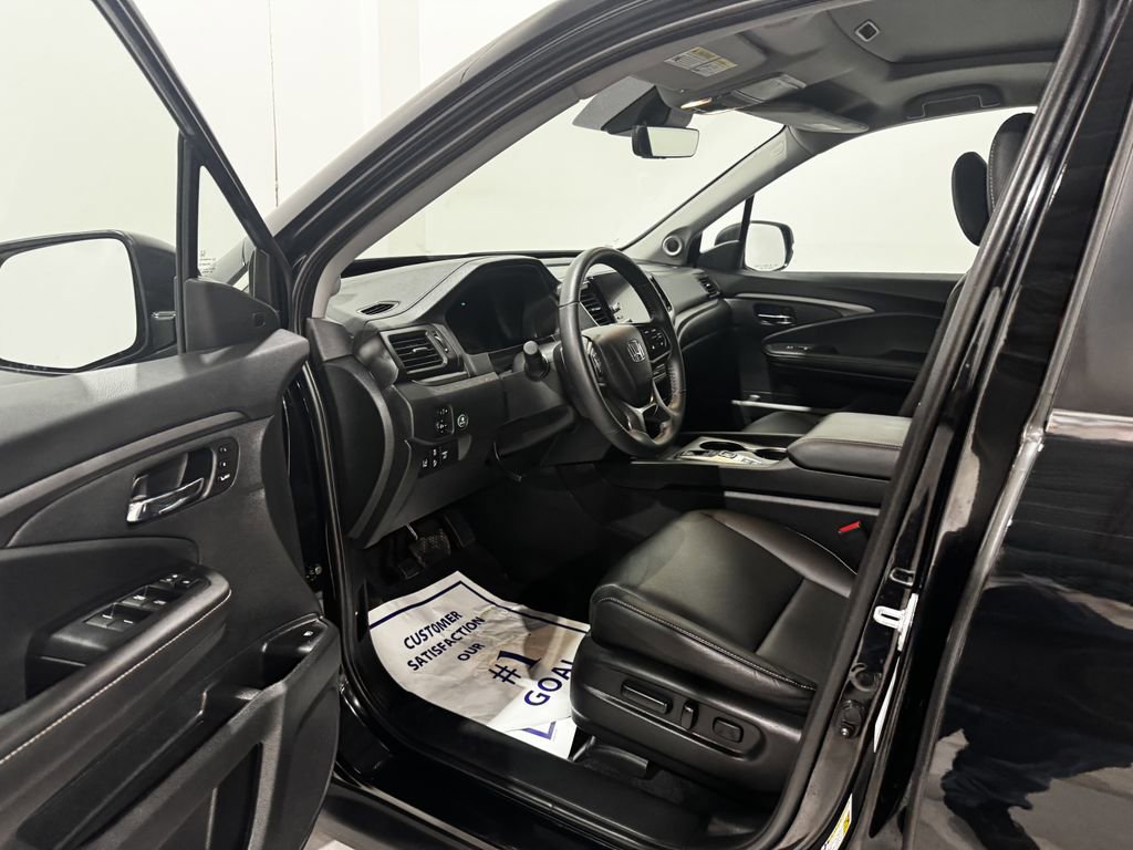 Used 2025 Honda Ridgeline RTL image 17