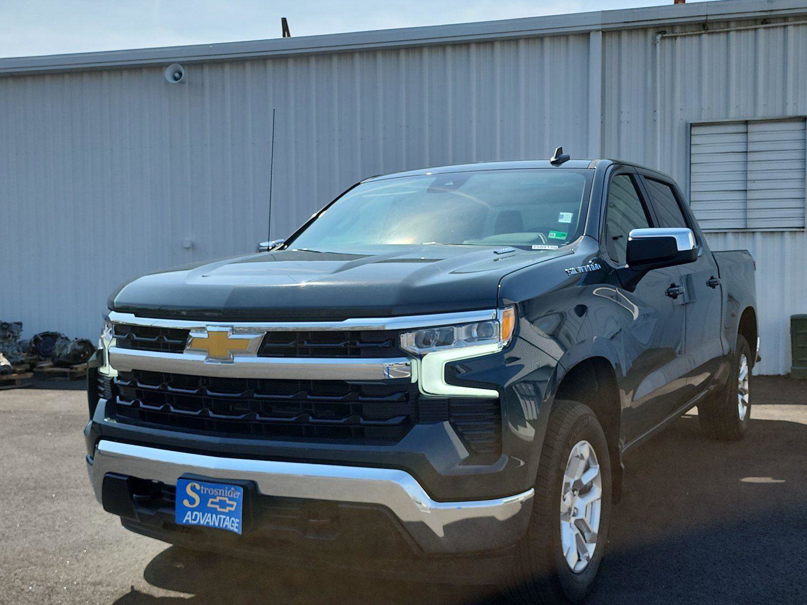 New 2025 Chevrolet Silverado 1500 LT