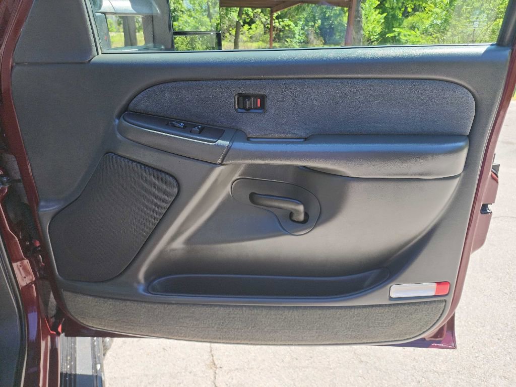 Used 2003 Chevrolet Silverado 2500 LS image 35