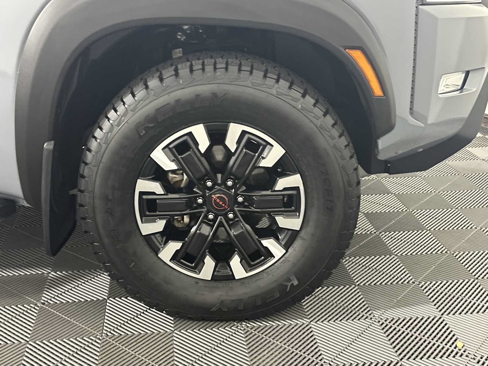 Used 2024 Nissan Frontier PRO-4X AWD/4WD image 18