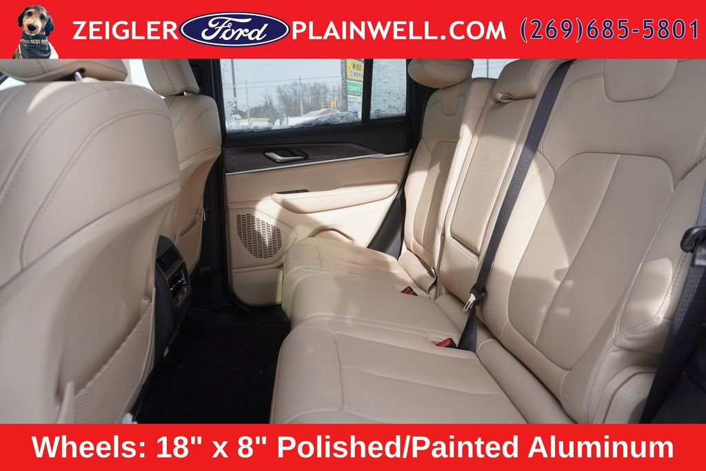 Used 2024 Jeep Grand Cherokee Limited AWD/4WD image 18