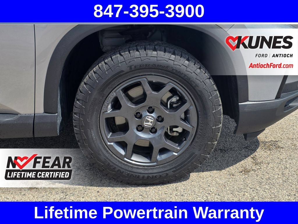 Used 2025 Honda Pilot TrailSport image 13