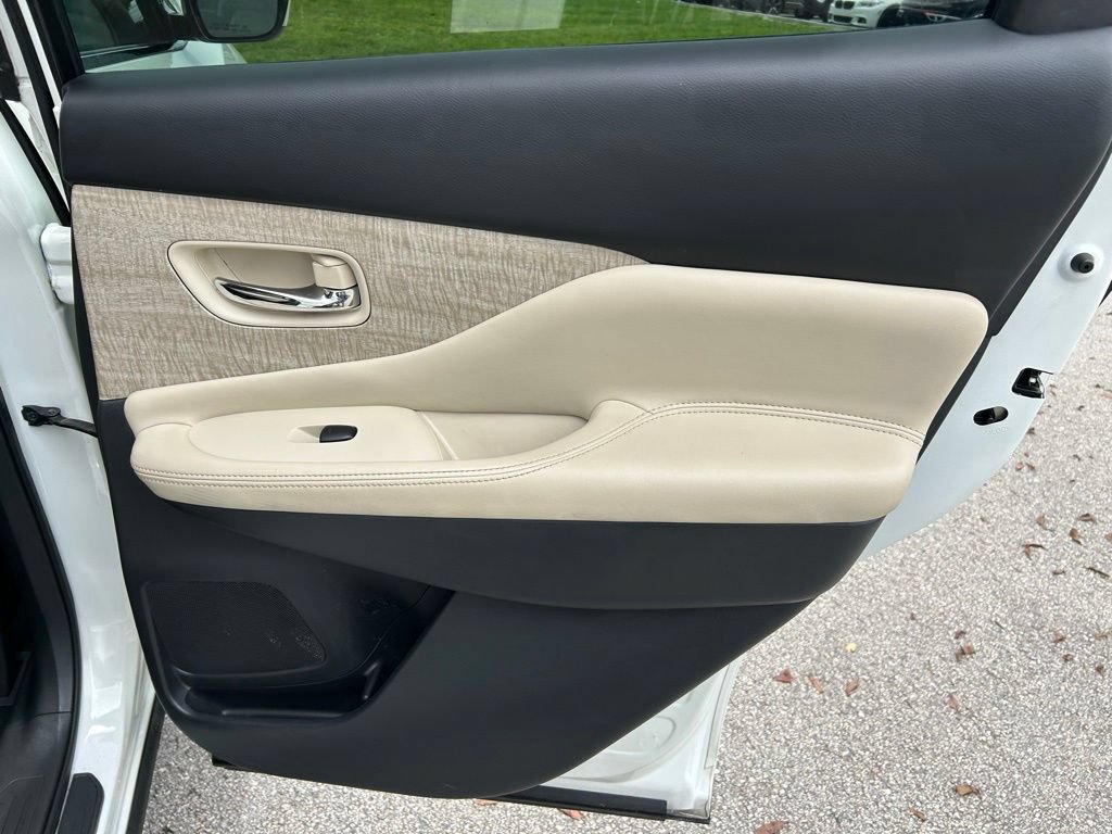Used 2022 Nissan Murano SV FWD image 45