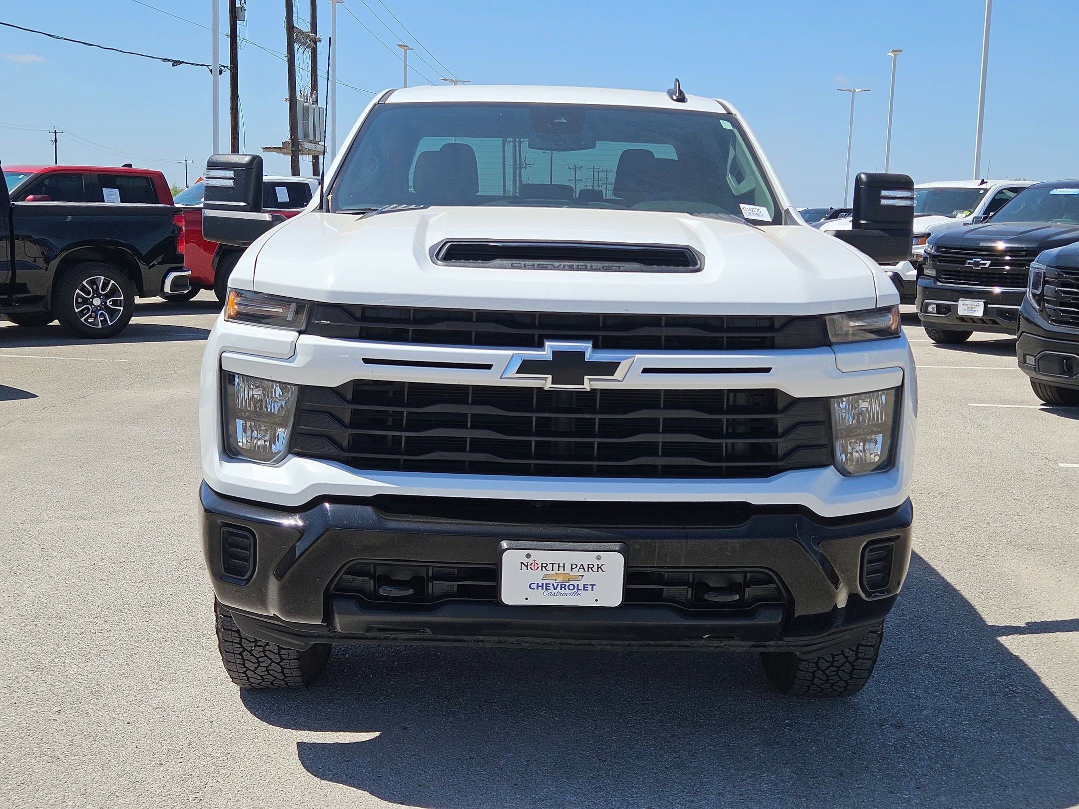 Used 2024 Chevrolet Silverado 2500 Custom w/ Custom Value Package image 8
