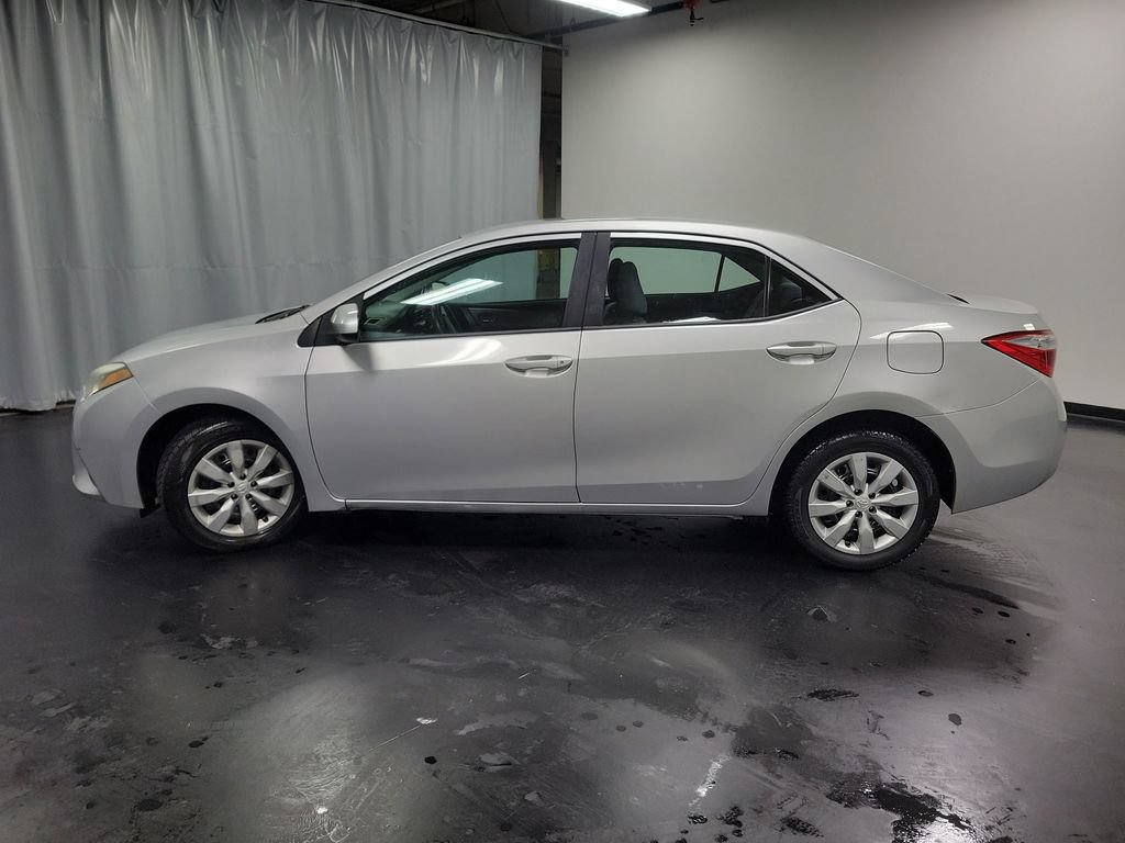 Used 2014 Toyota Corolla LE FWD image 5