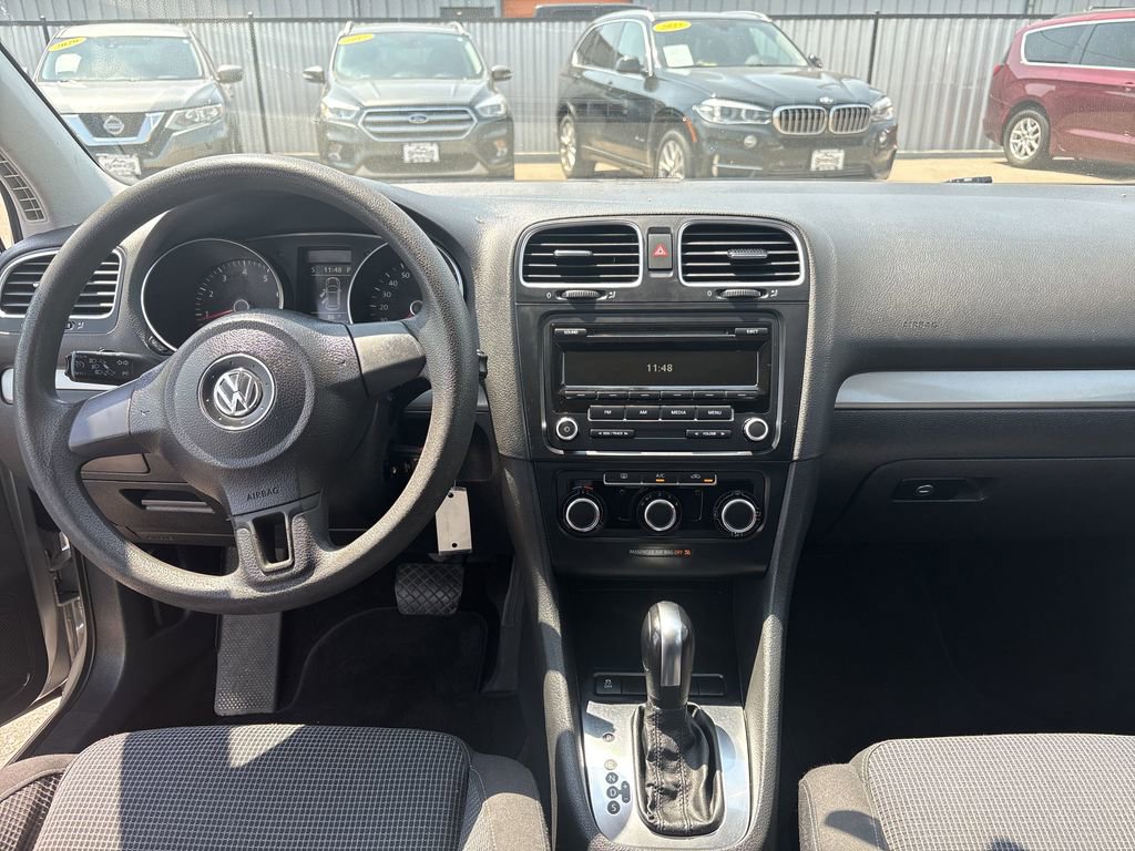 Used 2013 Volkswagen Golf 4-Door image 9