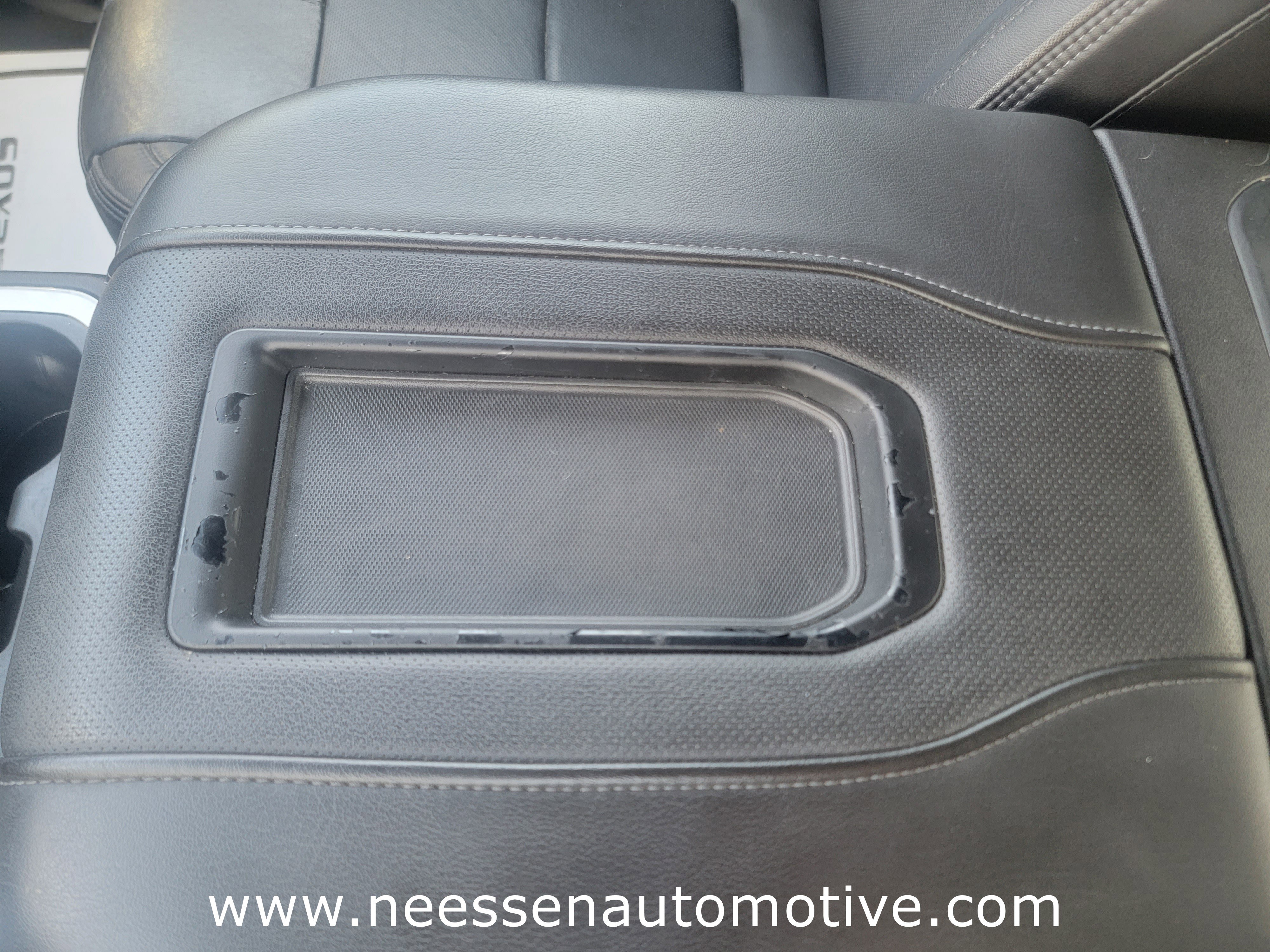 Used 2019 Chevrolet Silverado 1500 High Country w/ Technology Package image 28