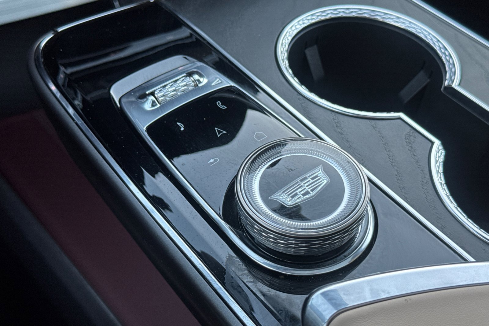 Certified 2025 Cadillac Lyriq Luxury w/ Nappa Leather Package image 27