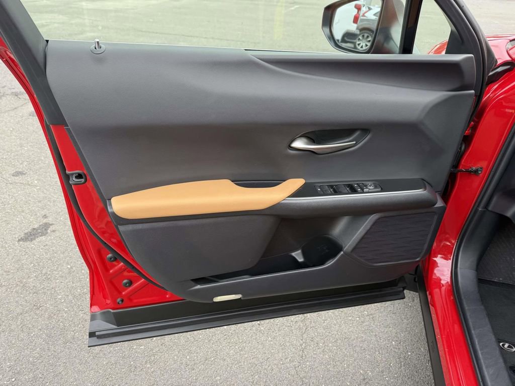 Used 2025 Lexus UX 300h AWD w/ Accessory Package (Z1) image 14