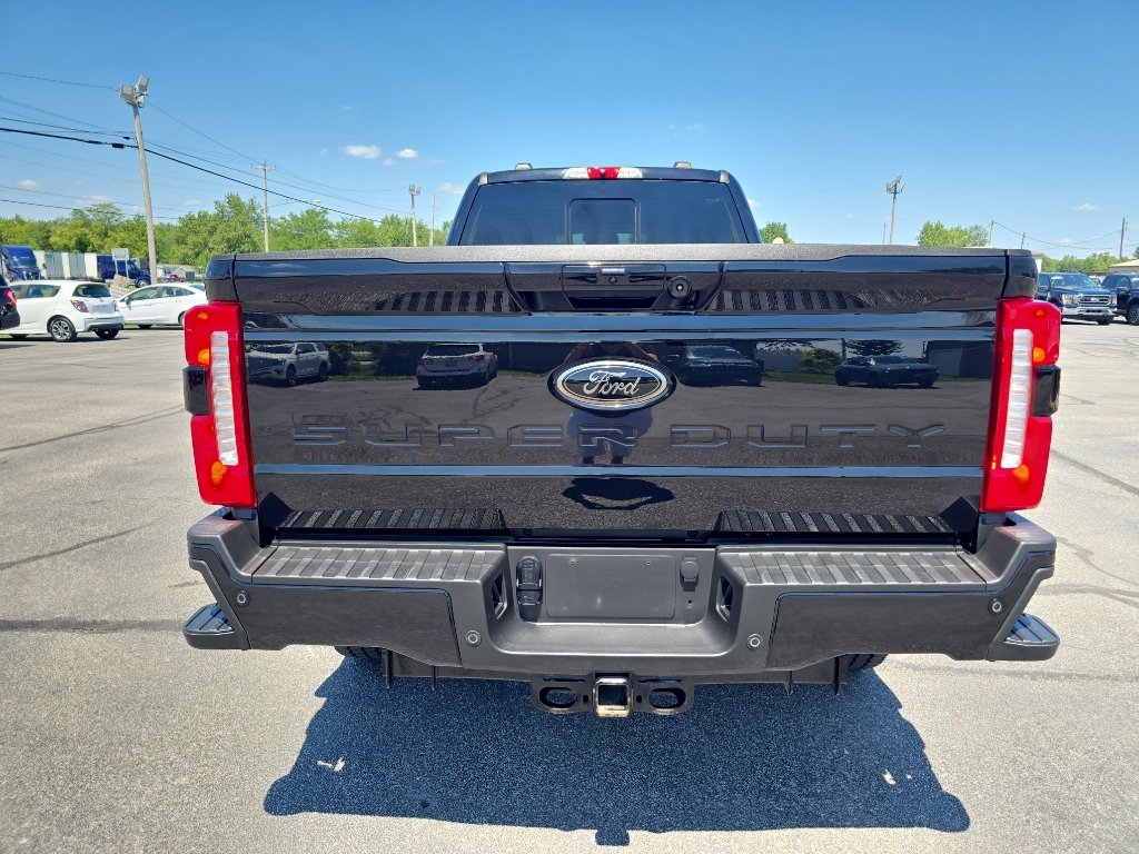 Used 2025 Ford F350 Lariat w/ Lariat Ultimate Package AWD/4WD image 7