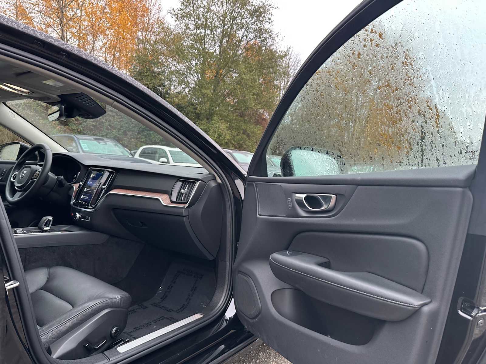 Certified 2025 Volvo S60 B5 Plus image 11