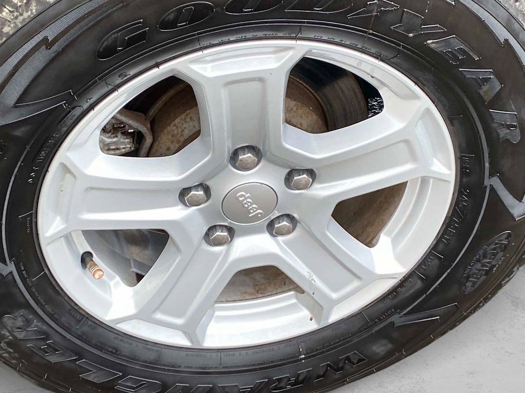 Used 2021 Jeep Wrangler Unlimited Sport image 23