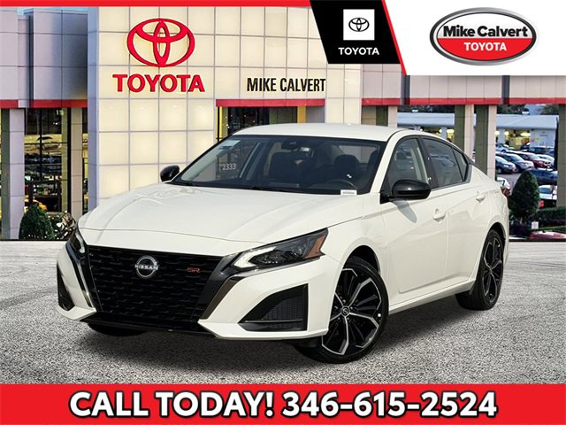 Used 2025 Nissan Altima 2.5 SR image 1