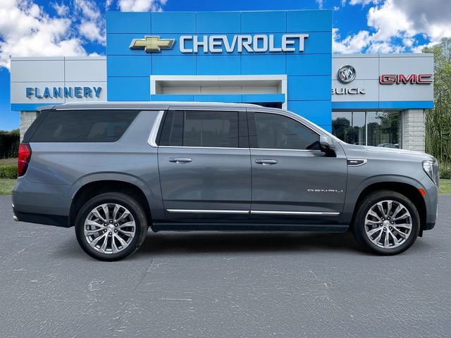 Used 2021 GMC Yukon XL Denali w/ Denali Premium Package AWD/4WD image 6