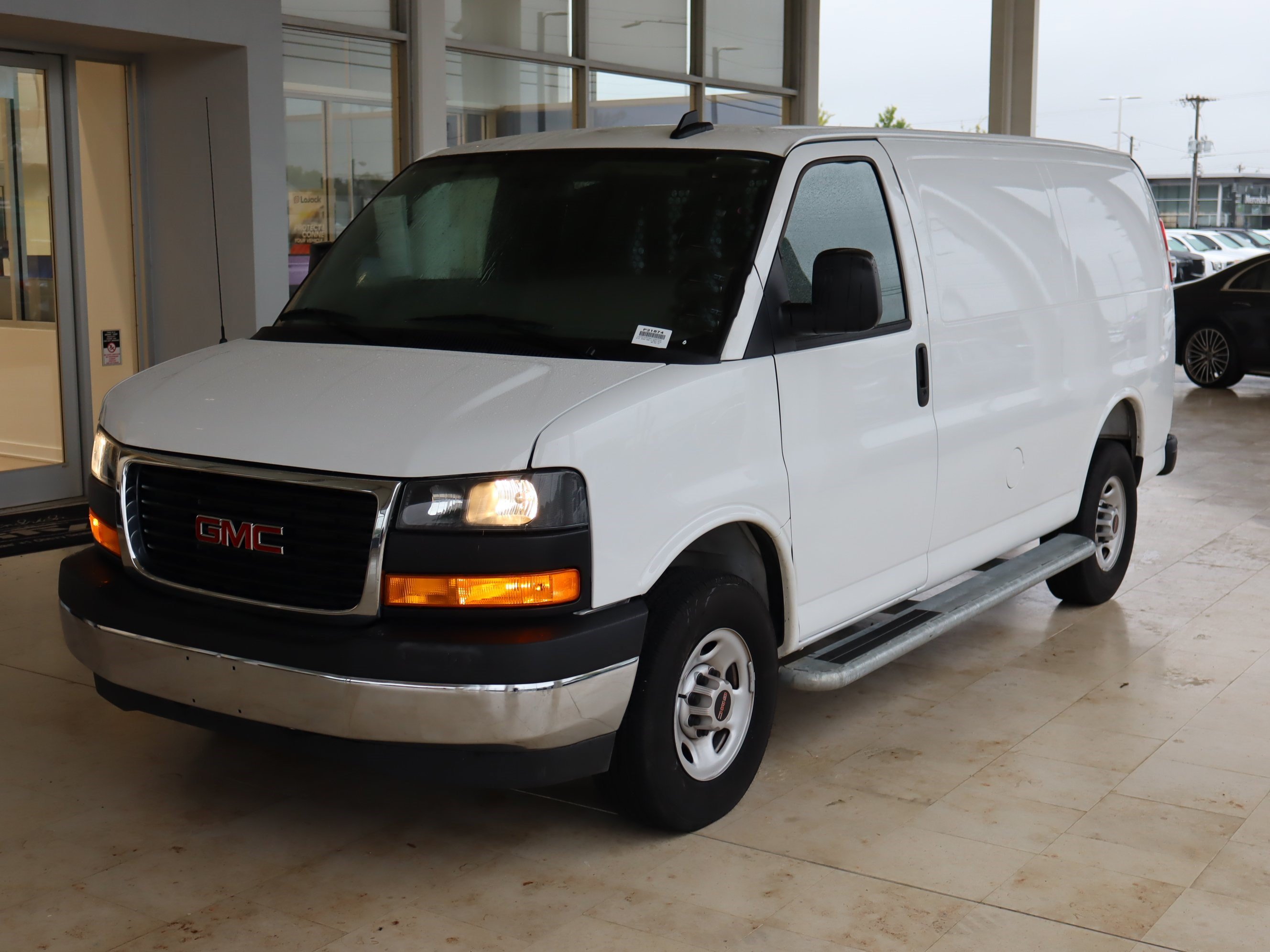 Used 2025 GMC Savana 2500 w/ Driver Convenience Package RWD image 5