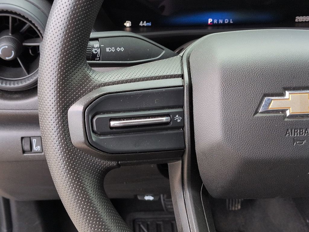Used 2024 Chevrolet Colorado W/T RWD image 17